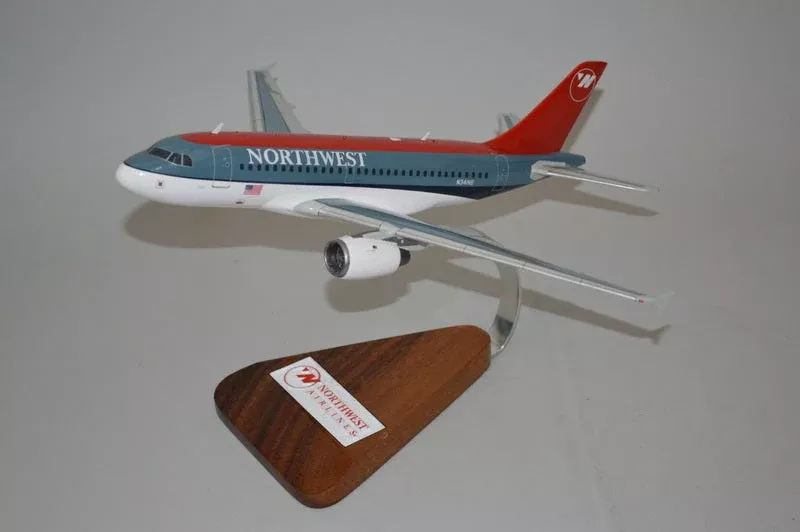 A-320 / Northwest Airlines Airplane Model