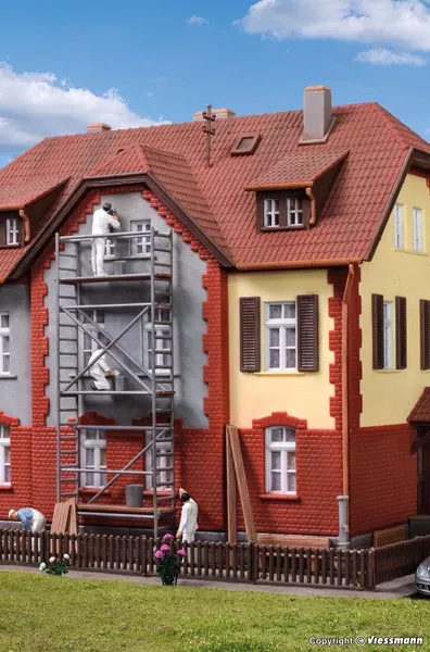 38145 - Scaffolding Kit (HO Scale)
