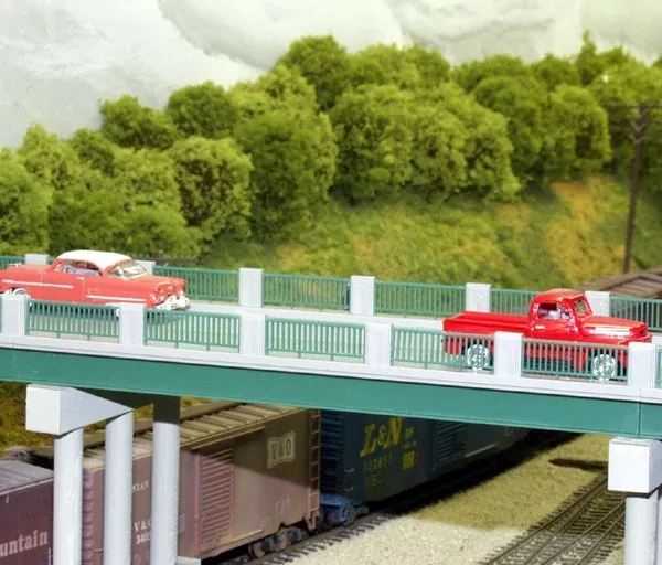 628-0121 – Wrought Iron Highway Overpass Kit (HO Scale)