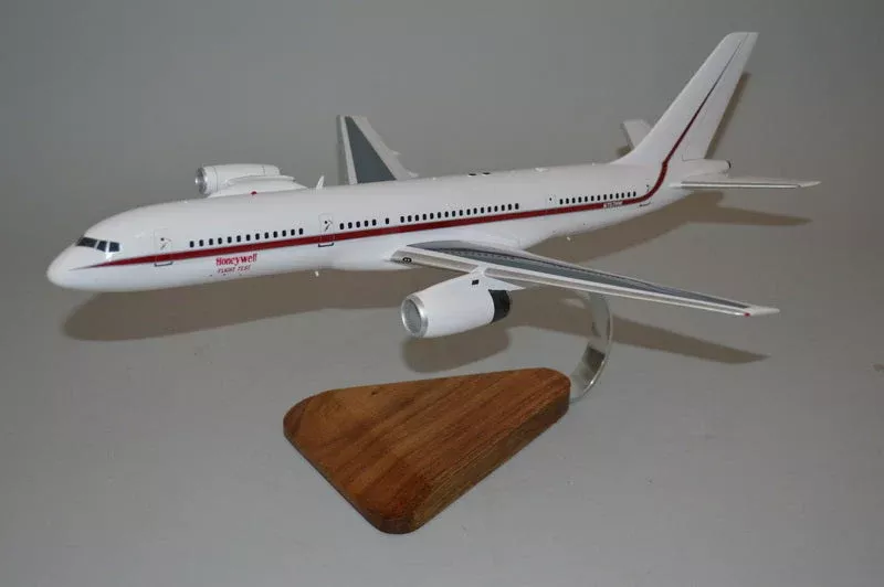 757 / Honeywell Test Airplane Model