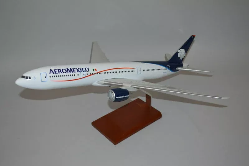 767-300 / Aero Mexico Airplane Model