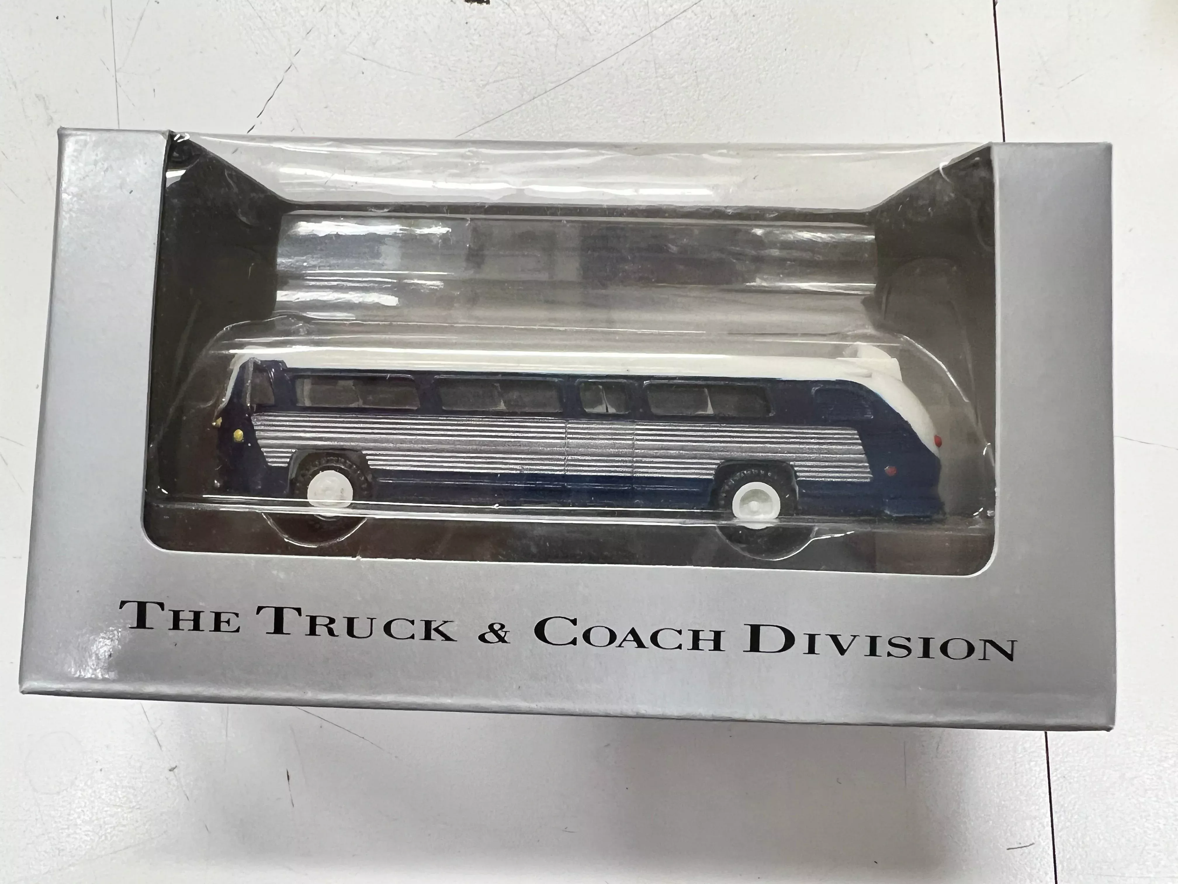 American Precision Models Blue and Silver City Bus HO SCALE