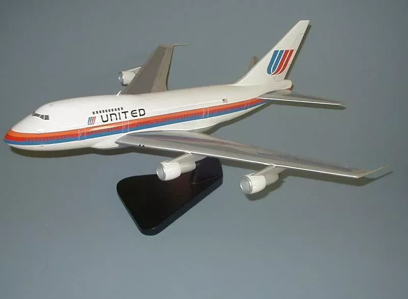 Boeing 747SP / United Airplane Model
