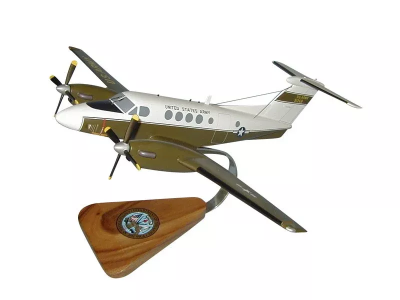 C-12 Huron / U.S. Army Airplane Model