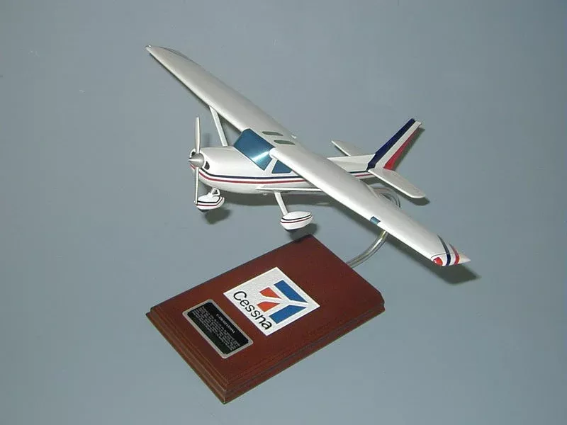 Cessna 150 Airplane Model