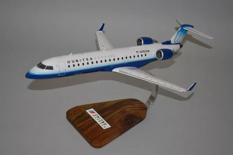 CRJ-700 United Express / Airplane Model