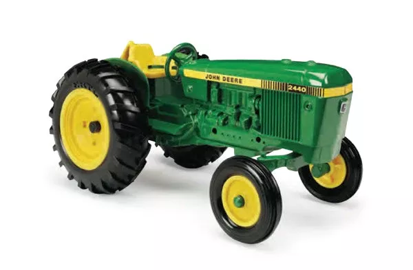 Ertl 45582 1/16 Scale John Deere 2440 Tractor