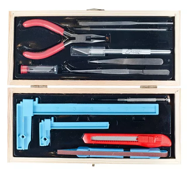 Excel Tools 44287 AIRPLANE KNIFE SET WOODEN BOX