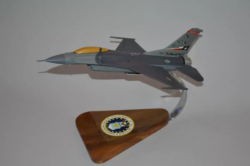 F-16 Falcon / 147th Fighter Wing Airplane Model