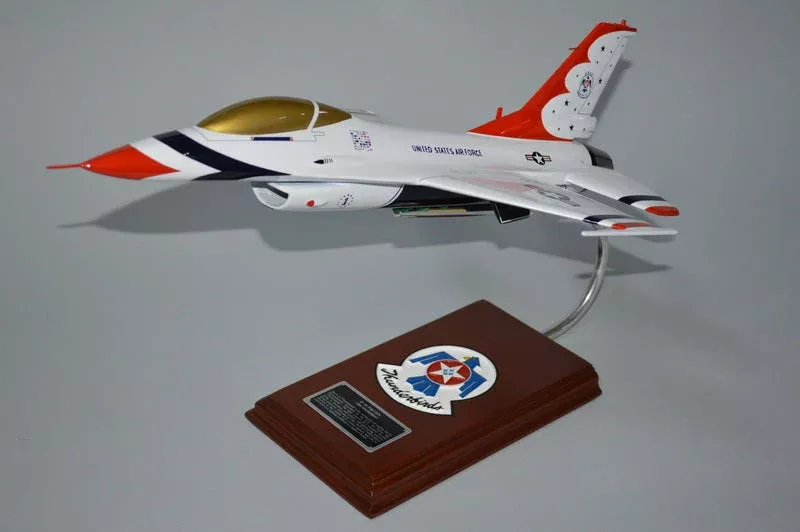 F-16 Falcon - USAF Thunderbirds Airplane Model