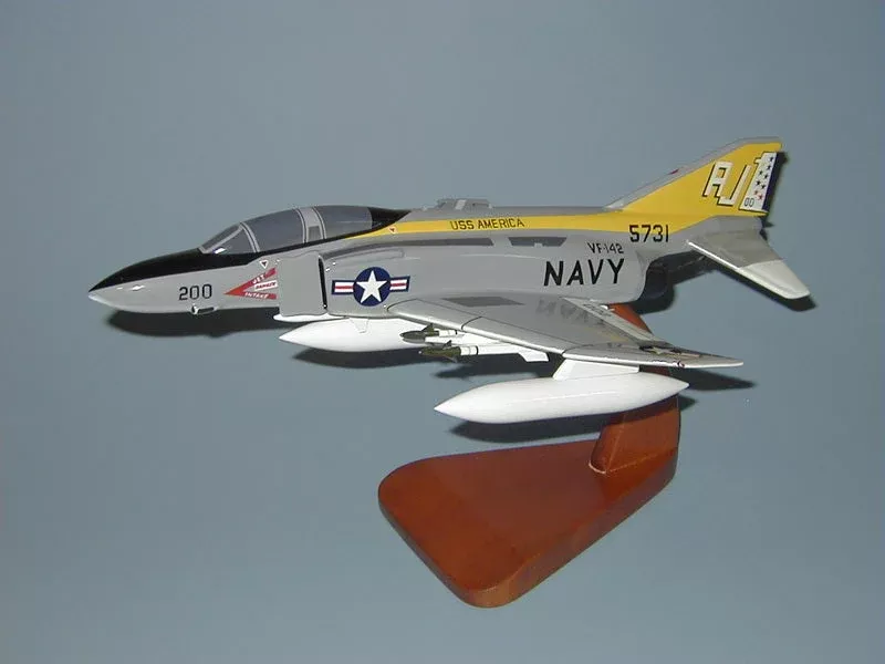 F-4 Phantom II / VF-142 Airplane Model