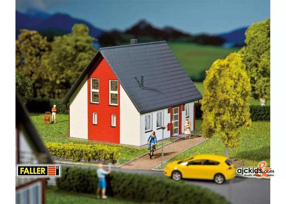 Faller 130315 - Detached house, red