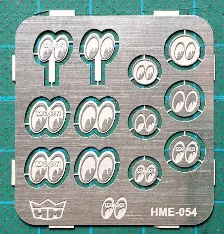 Highlight Model Studio 54 1/24-1/25 Mooneyes Bumper Emblems (various designs)