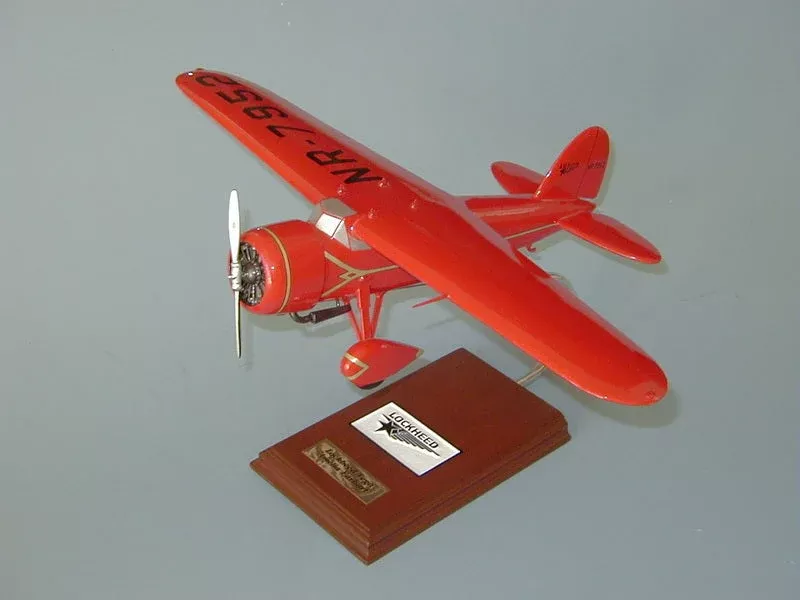 Lockheed Vega Airplane Model