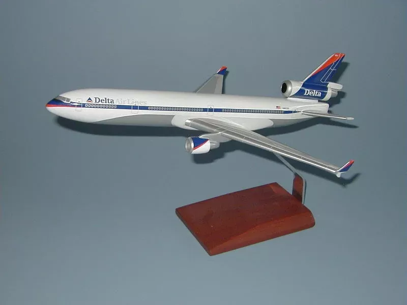 MD-11 - Delta Airlines Airplane Model