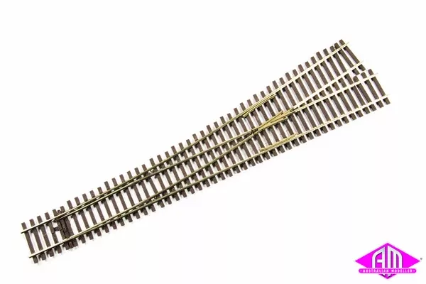 Micro Engineering - 14-805 - Turnout - Code 70 - #6 Frog - Left Hand (HO Scale)