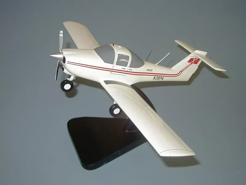 PA-38 Tomahawk Airplane Model