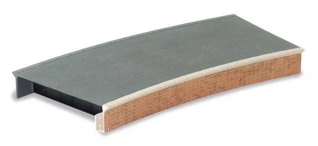 Peco curved brick platform