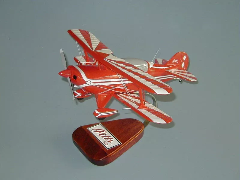 Pitts Special S-2 Airplane Model