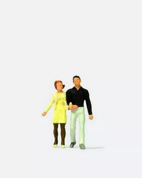Preiser 28111 HO Scale Couple Walking