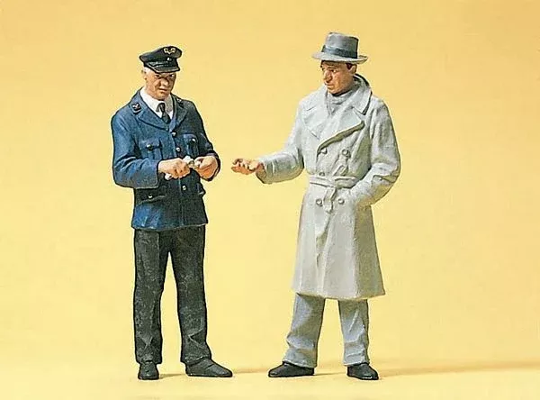 Preiser 45003 G Scale People Working — Conductor & Passenger